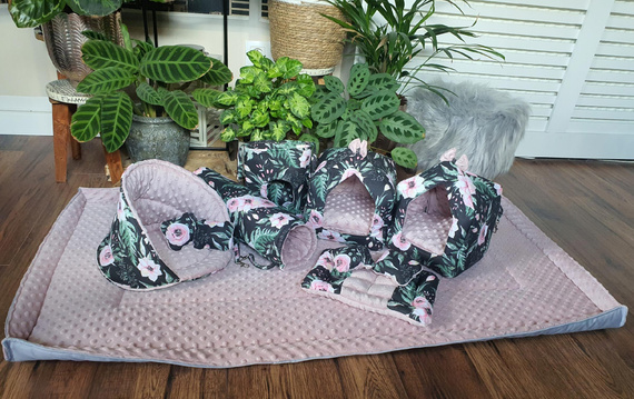 Mata do klatki dla świnki, jeża 120x60 wodoodporna granatowa z rantami